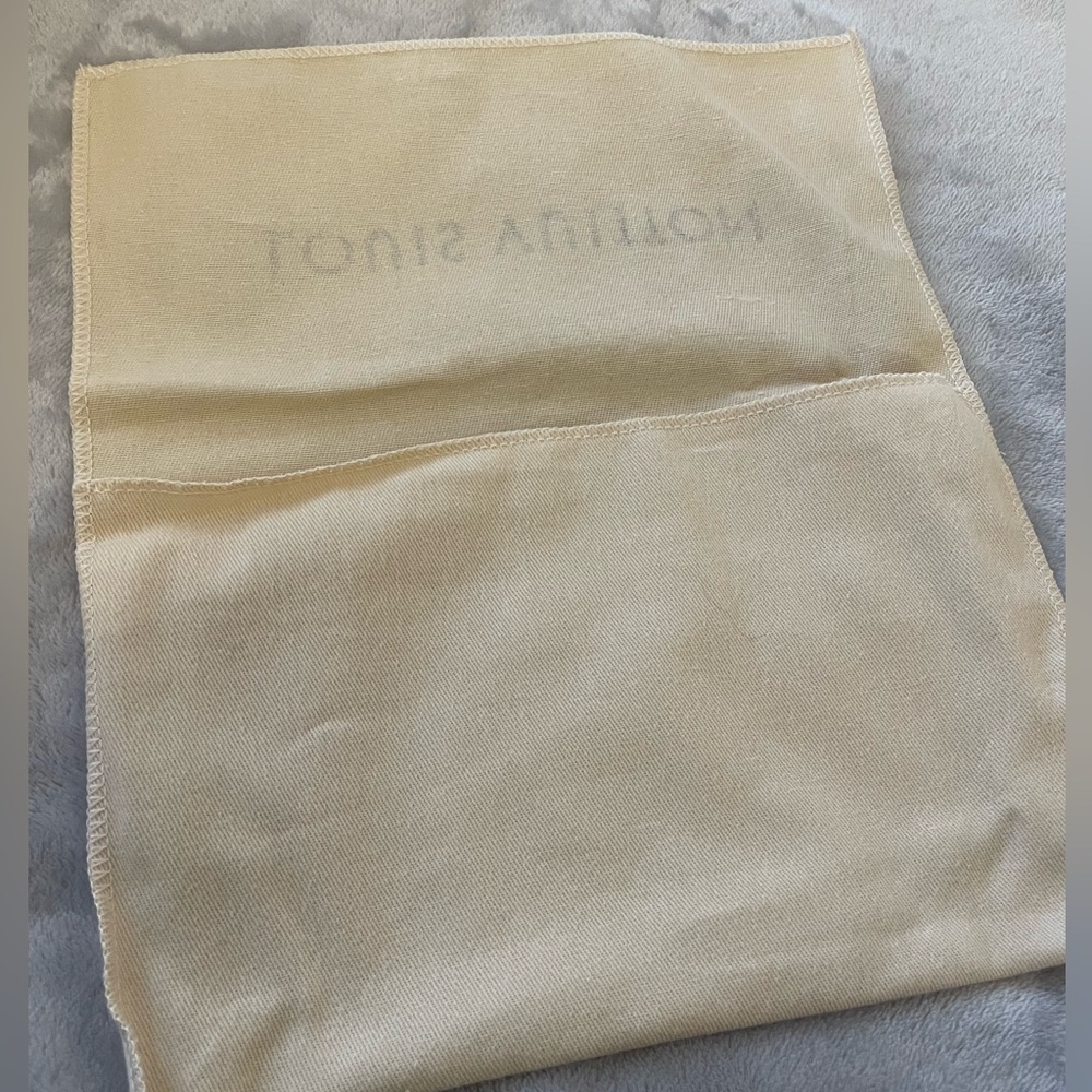 Louis Vuitton Gift Box - Picture 4 of 5